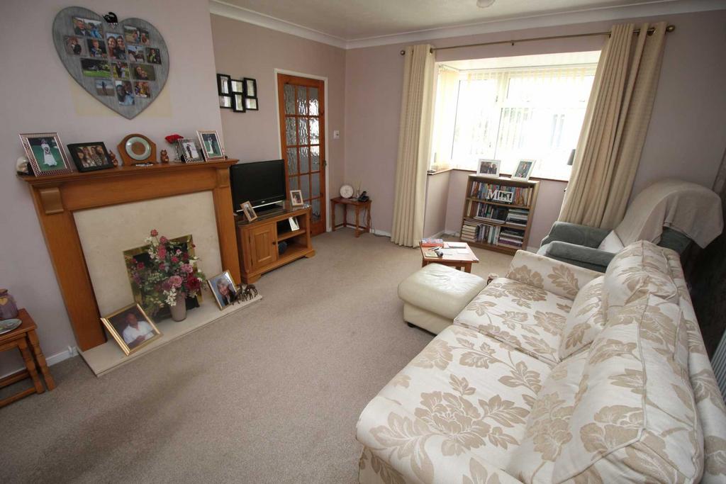 Rothbury Road, Chelmsford 2 bed end of terrace house for sale £300,000