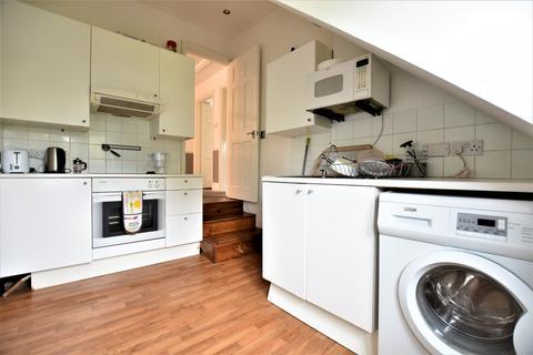 Flat 3, 11 West Park, London, SE9 4RY