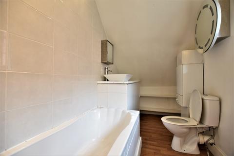 Flat 3, 11 West Park, London, SE9 4RY