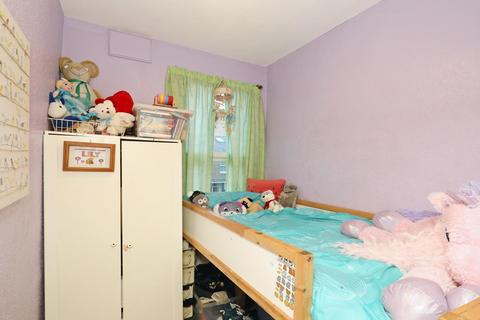 125a Darwin Road, London, W5 4BB