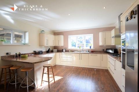 4 bedroom detached house for sale, Holland Park, Clacton-on-Sea