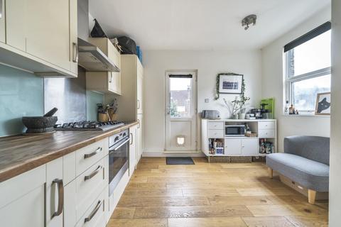 33 Ambergate Street, London, SE17 3RY