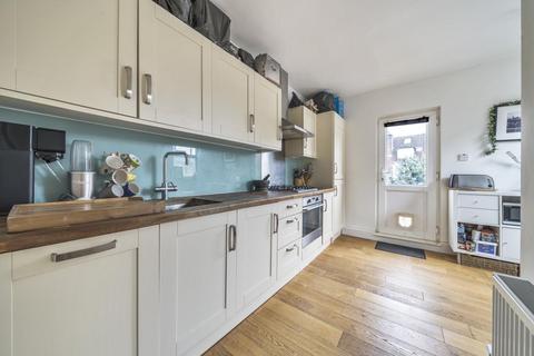 33 Ambergate Street, London, SE17 3RY