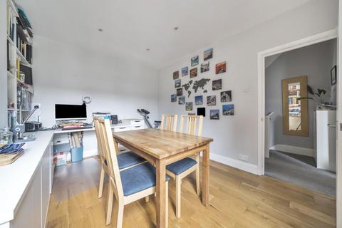 33 Ambergate Street, London, SE17 3RY