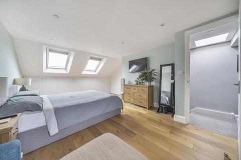 33 Ambergate Street, London, SE17 3RY