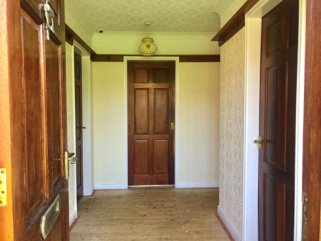 Karesbrough - hallway 1