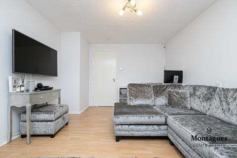 9 Orchid Close, Abridge, Romford, RM4 1DF