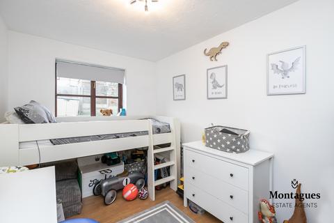 9 Orchid Close, Abridge, Romford, RM4 1DF