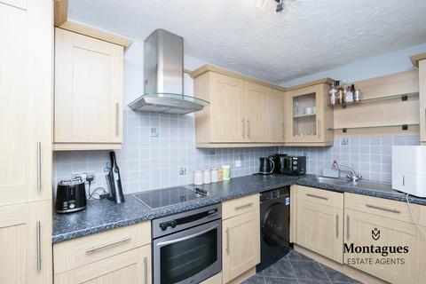 9 Orchid Close, Abridge, Romford, RM4 1DF