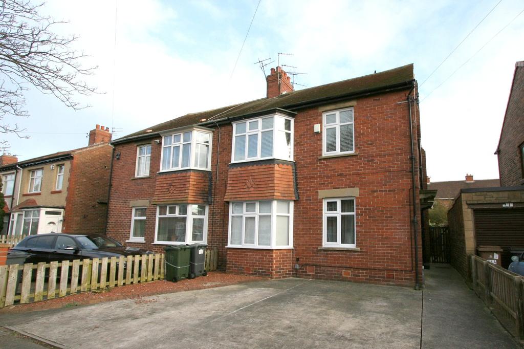 Monks Avenue, West Monkseaton, NE25 2 bed apartment £695 pcm (£160 pw)