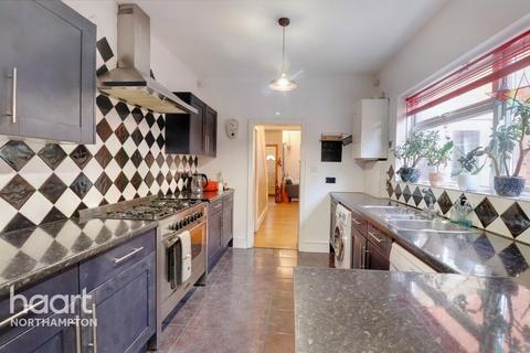 31 Beaconsfield Terrace, Northampton, NN1 3ES