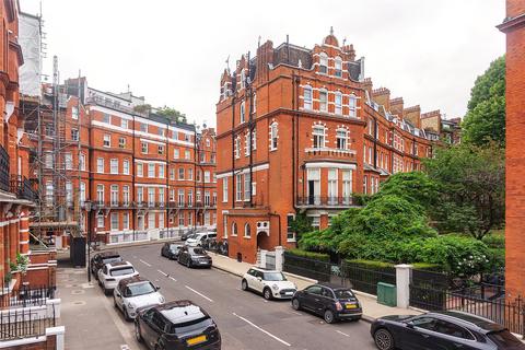 1 bedroom flat for sale, Egerton Gardens, Knightsbridge