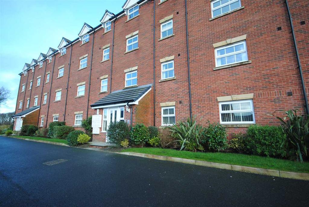 Quins Croft, Leyland, Leyland 2 bed apartment £675 pcm (£156 pw)