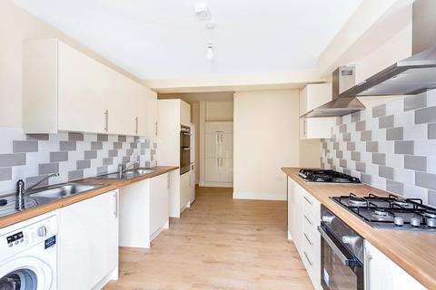 1 bedroom in a house share to rent, Christchurch Gardens, Harrow, HA3