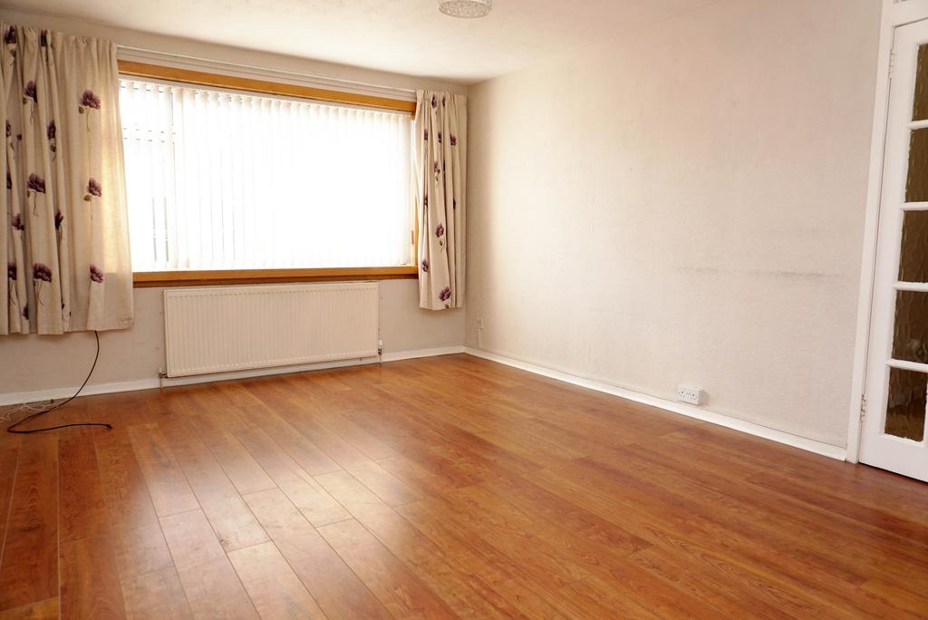 Sycamore Crescent, East Kilbride G75 4 bed end of terrace house £120,000