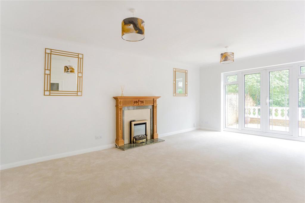 Dove Park, Chorleywood... 4 bed detached house £1,295,000