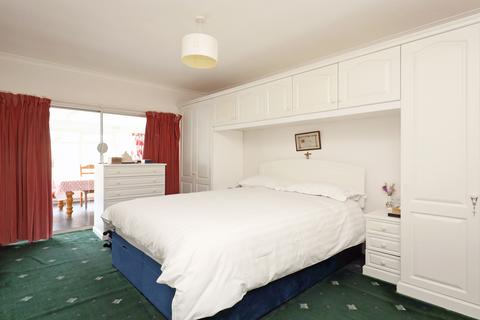 28 Millet Road, Greenford, UB6 9SG