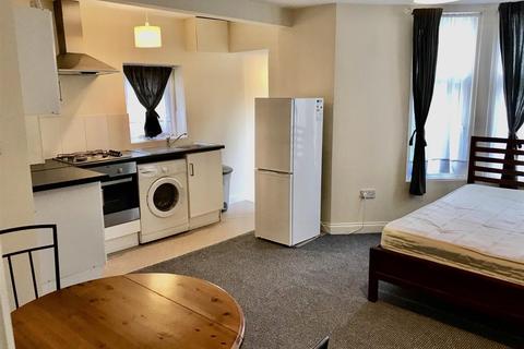 1 bedroom apartment to rent - Tufnell Park Road, London