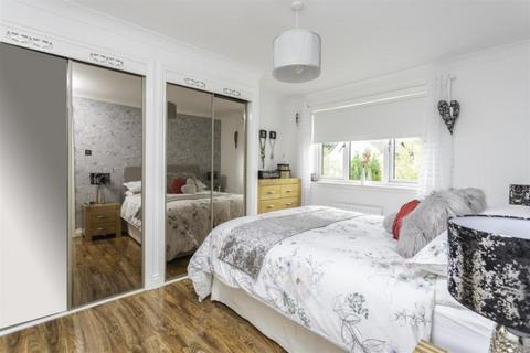 3 bedroom detached house to rent, MacKenzie Drive, Almondbank, Perthshire, PH1