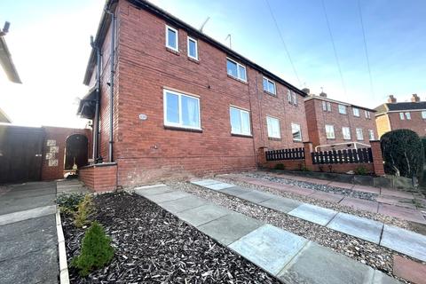 3 bedroom semi-detached house for sale - Queens Drive, Wakefield