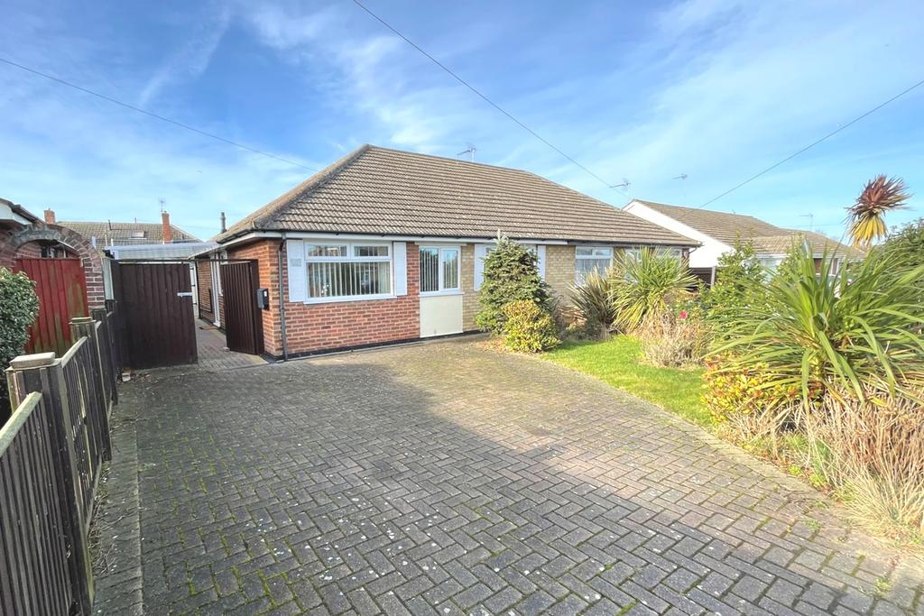 Kilbourn Road, NR33 7DS 2 bed bungalow £875 pcm (£202 pw)