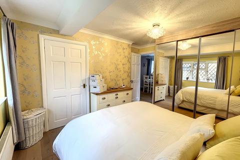 17 Ashbee Close, Snodland, ME6 5HQ