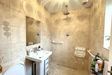 17 Ashbee Close, Snodland, ME6 5HQ