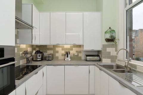 2/2 Summerside Street, Edinburgh, EH6 4NU