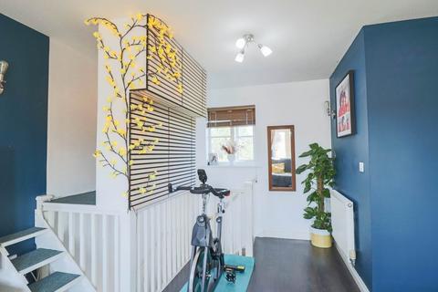 2 bedroom coach house for sale, Hestercombe Close, Superb Coach House - With Garden & Office
