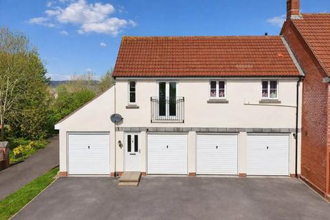 2 bedroom coach house for sale, Hestercombe Close, Superb Coach House - With Garden & Office