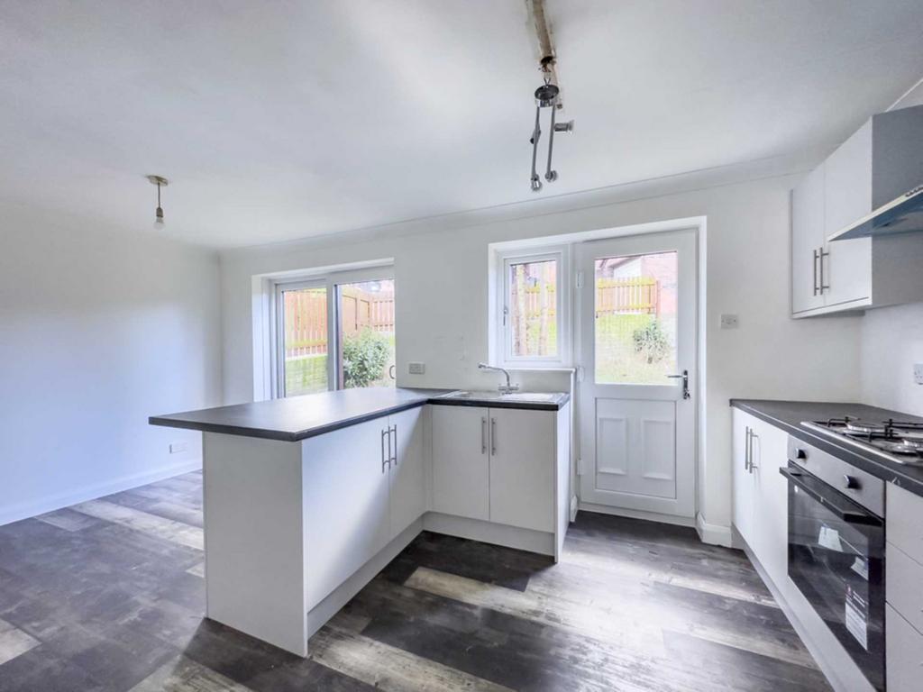 Ealand Road, Batley 4 bed detached house £265,000