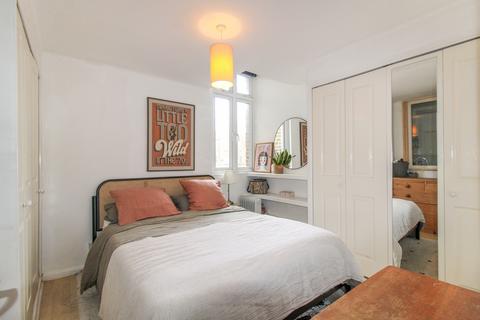 1 bedroom apartment for sale, Alexandra Court, Alexandra Road, Farnborough, GU14