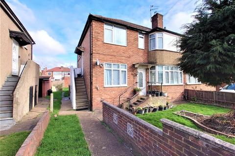 2 bedroom maisonette for sale, Laburnum Road, Hayes, Greater London, UB3