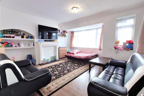 2 bedroom maisonette for sale, Laburnum Road, Hayes, Greater London, UB3