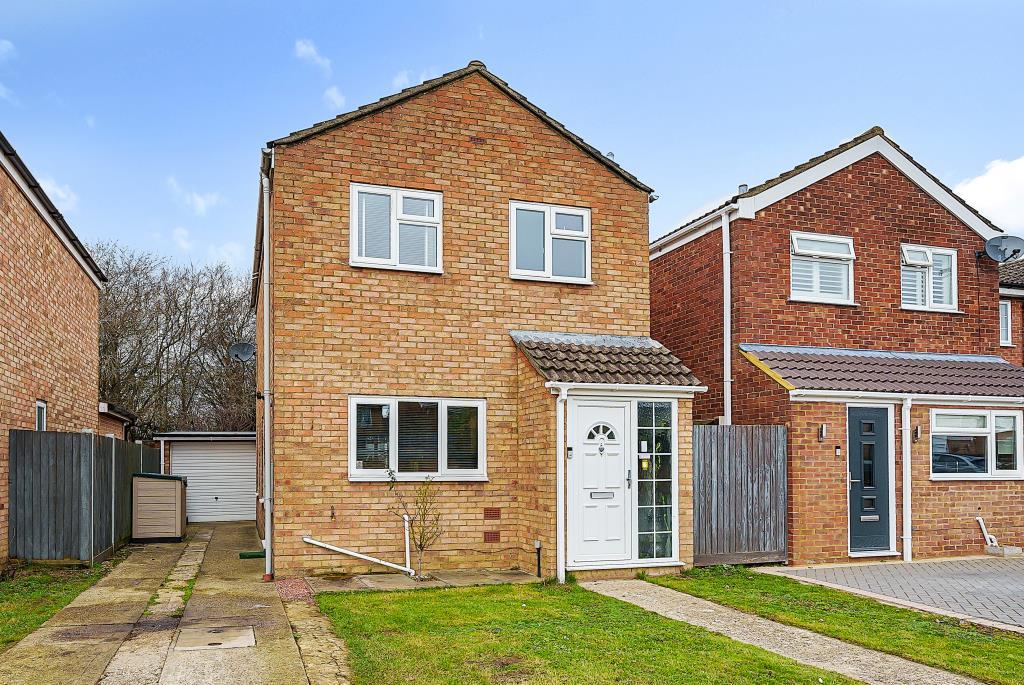 Sandhurst, Berkshire, GU47 2 bed detached house for sale £400,000