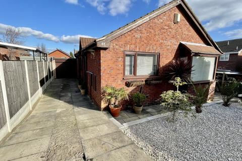 2 bedroom bungalow to rent, Newfield Avenue, Monk Bretton, S71