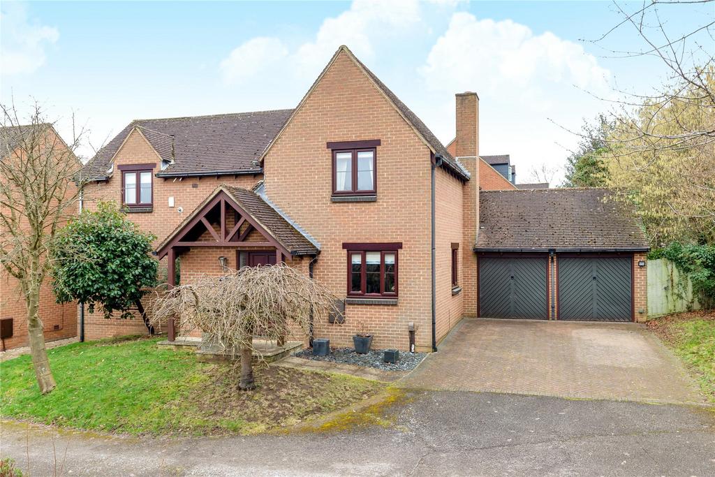 Goughs Lane, Warfield, Berkshire, RG12 4 bed detached house - £800,000