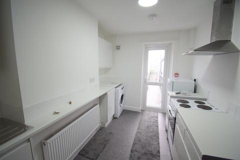 2 bedroom flat to rent, Northcote Street, Cardiff