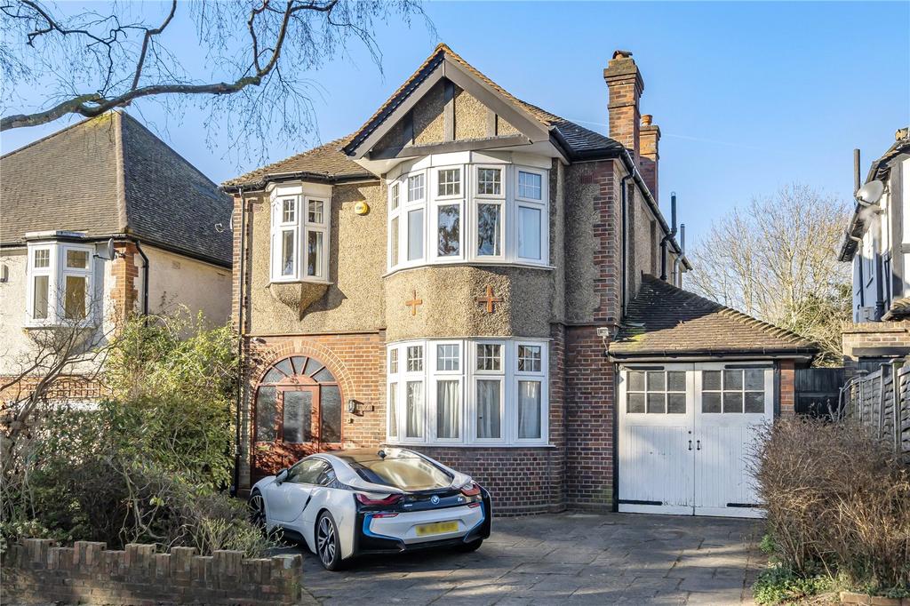 Hillside Gardens, EN5 3 bed detached house £999,995