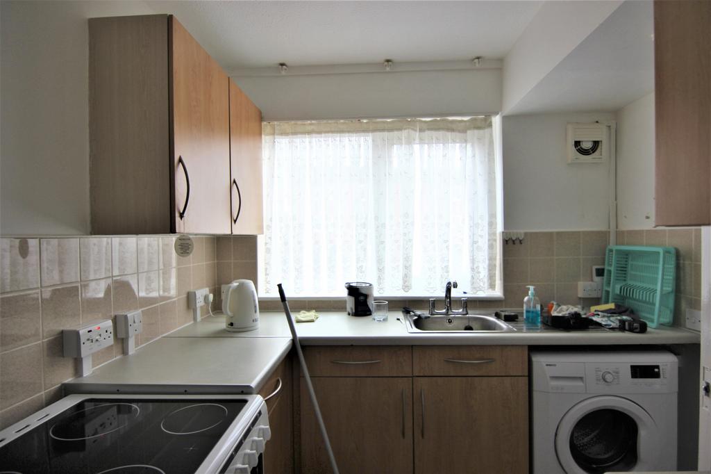 Apartment in Clapton - View 4