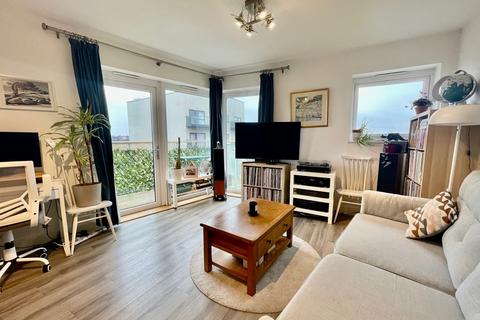 74 Otter Drive, Carshalton, SM5 2FH