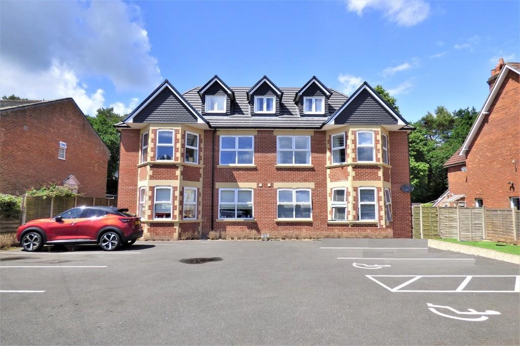 York Road, Broadstone 1 bed apartment £260,000