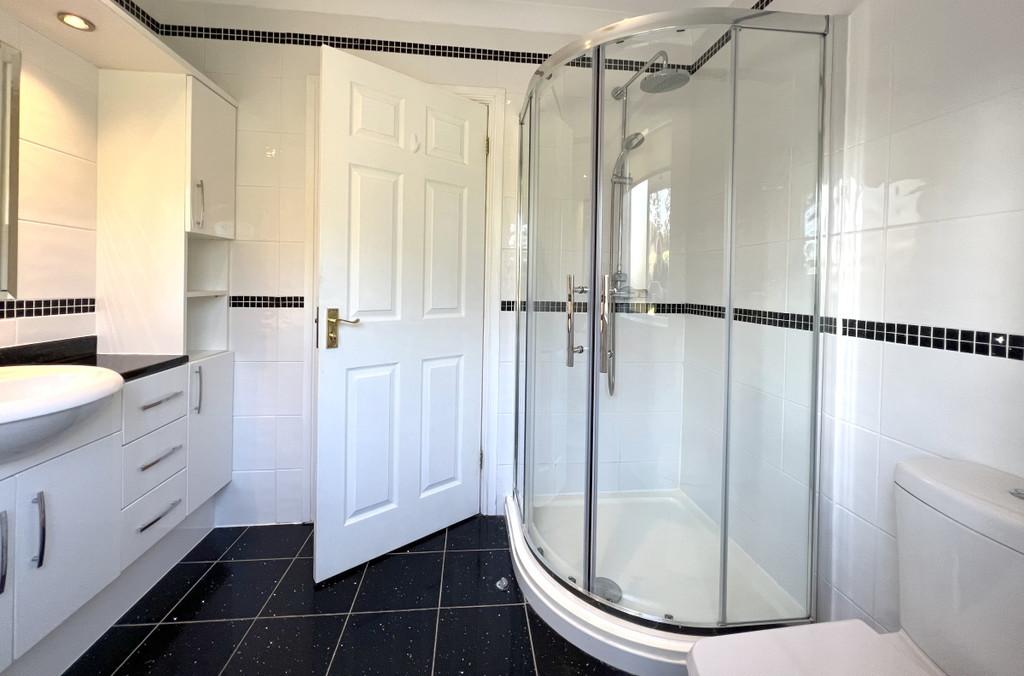 En suite Shower Room