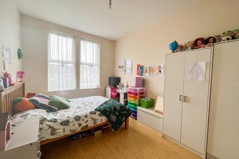 22 Cliff Avenue, Westcliff-on-sea, SS0 7AJ