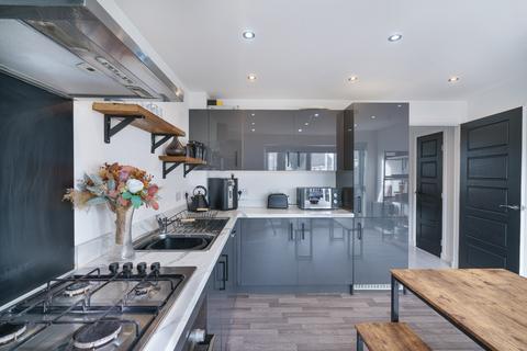 3 bedroom terraced house to rent, Loirston Road, Aberdeen