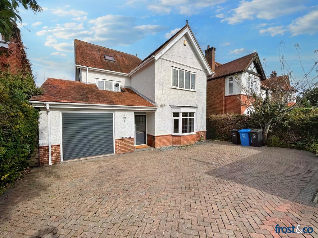 Woodside Road, Penn Hill, Poole, Dorset, BH14 4 bed detached house for