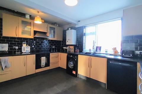 13 Thirkleby Royd, Clayton, Bradford, BD14 6EX