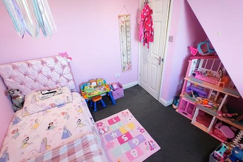 13 Thirkleby Royd, Clayton, Bradford, BD14 6EX