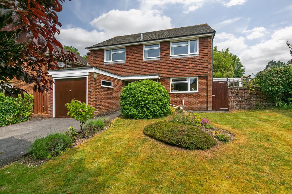 Abbey Hill Road, Winchester, SO23 4 bed detached house for sale £700,000