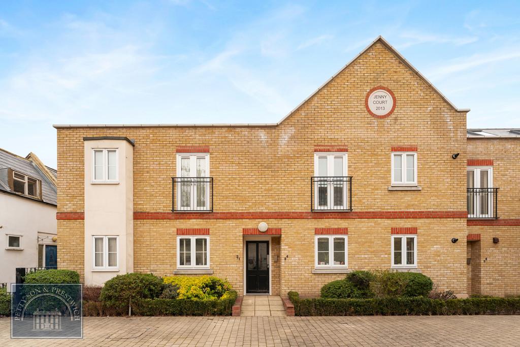 Jenny Court, Wanstead 2 bed apartment for sale £475,000